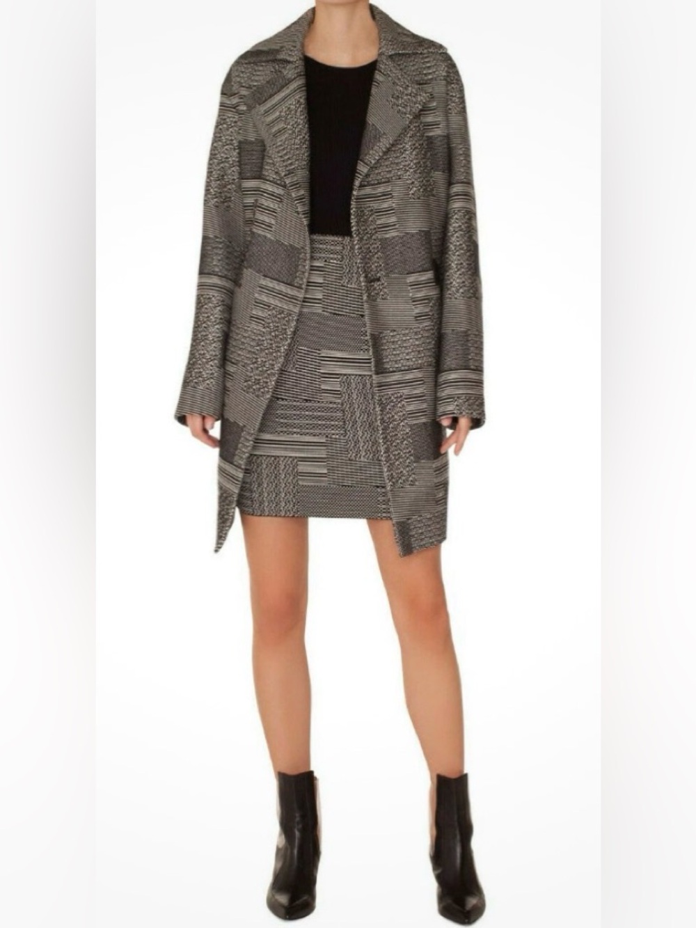 Akris Punto 10 Jaquard patchwork Coat Black Cream Notched Lapel Relax and skirt